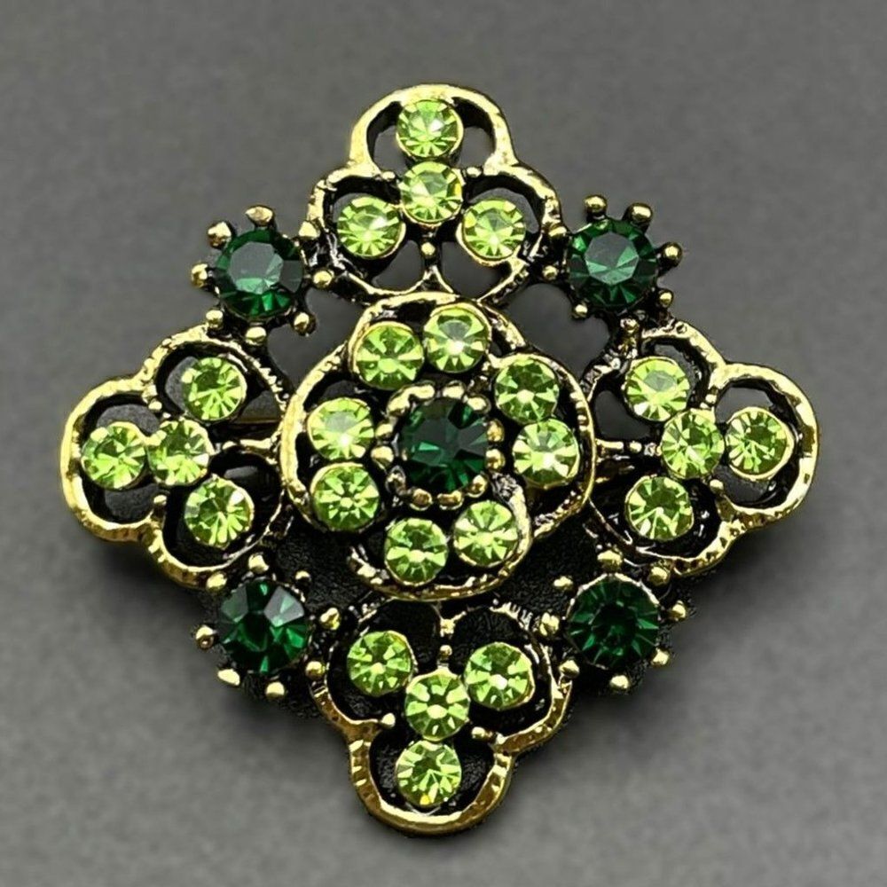 Yellow Gold with Emerald and Peridot Green Crystal Ornate Pin Back Brooch